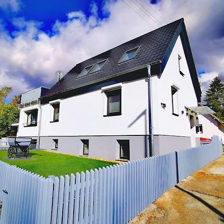 Ferienhaus Moni Gunningen 외부 사진
